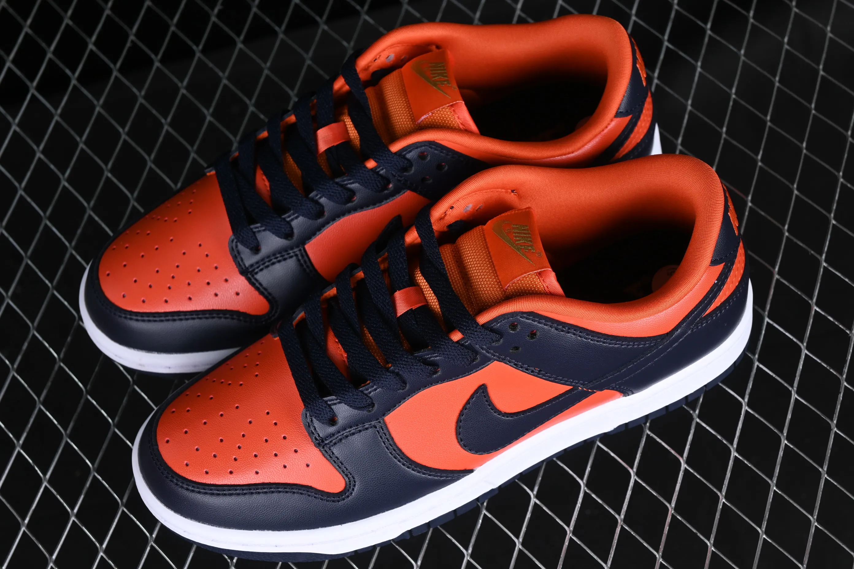 All categories Nk SB Dunk series Nk SB Dunk Low low-top sneakers NK SB Dunk Low SP Fanta color low-top casual sports sneakers CU1727-800
